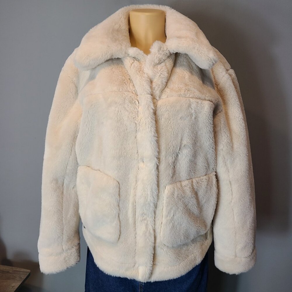 Jou Jou Faux Fur jacket Cream mob wife old money timeless closet‎ staple women S